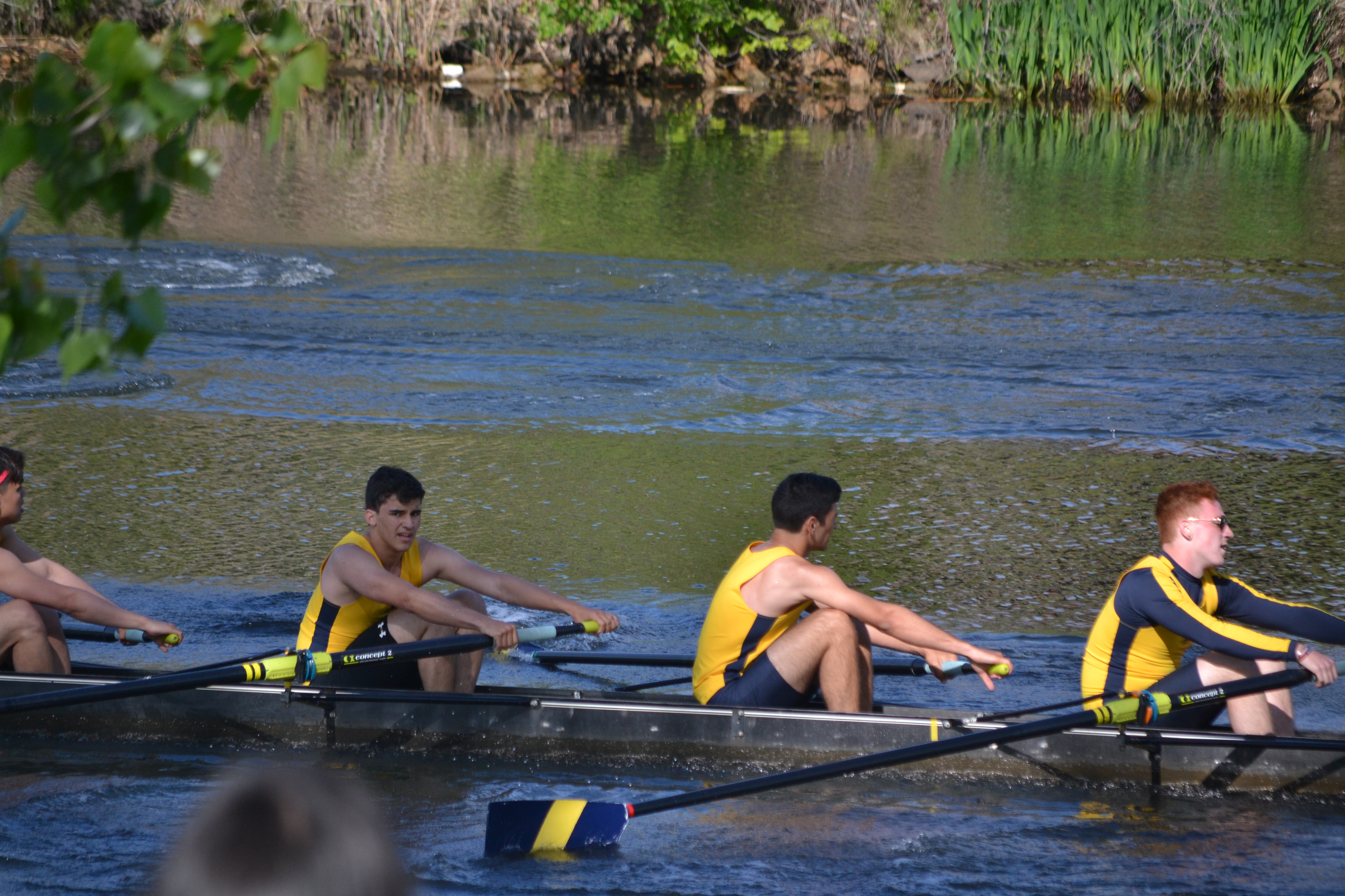 Boys Varsity members rowing. Photo taken by Jesaias Benitez. 