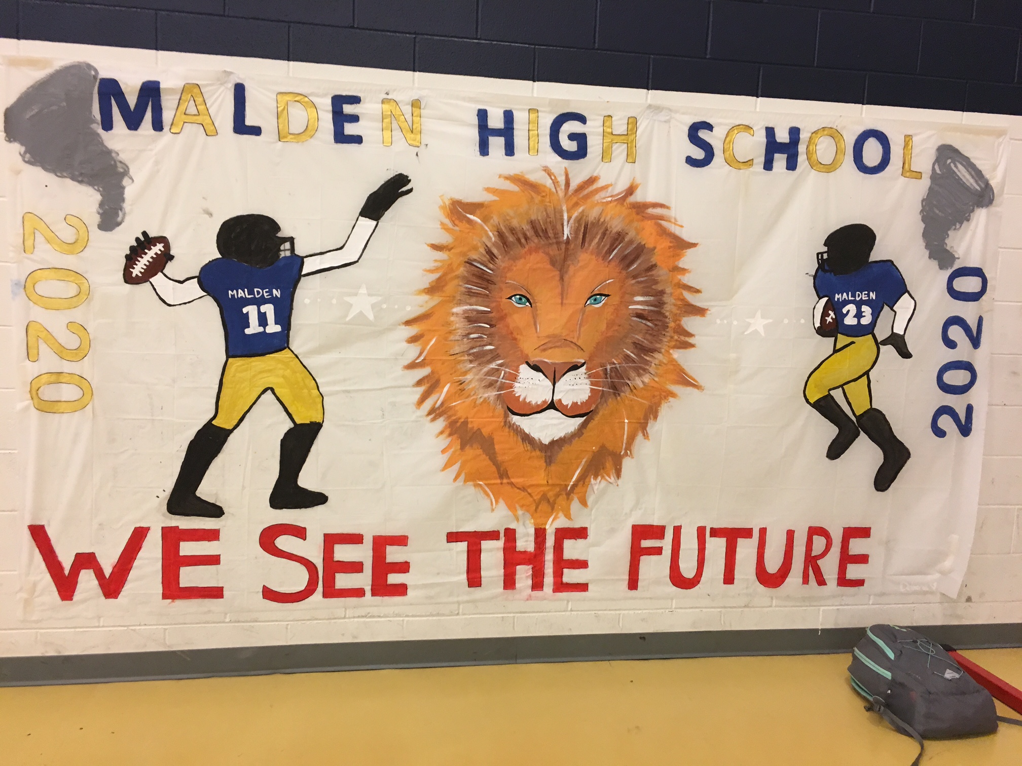 Banner made by the freshmen class. Photo taken by Christina Appignani. 