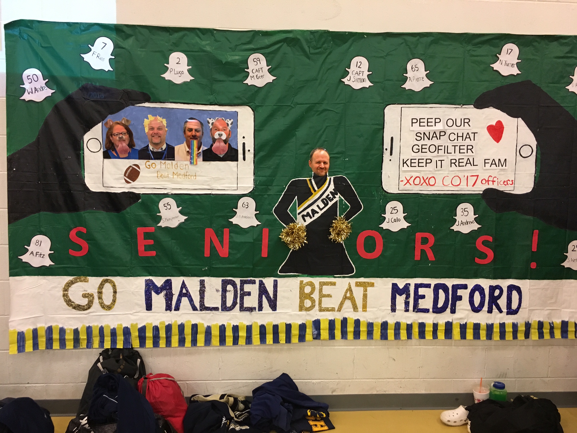 Banner made by the senior class. Photo taken by Christina Appignani. 