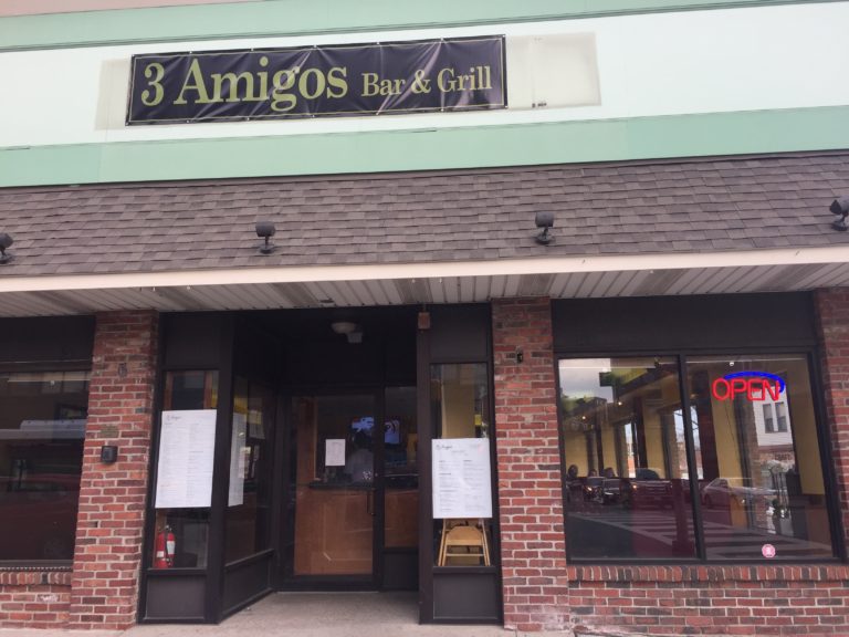3 Amigos Bar and Grill building. Photo taken by Jett-le Tran Le