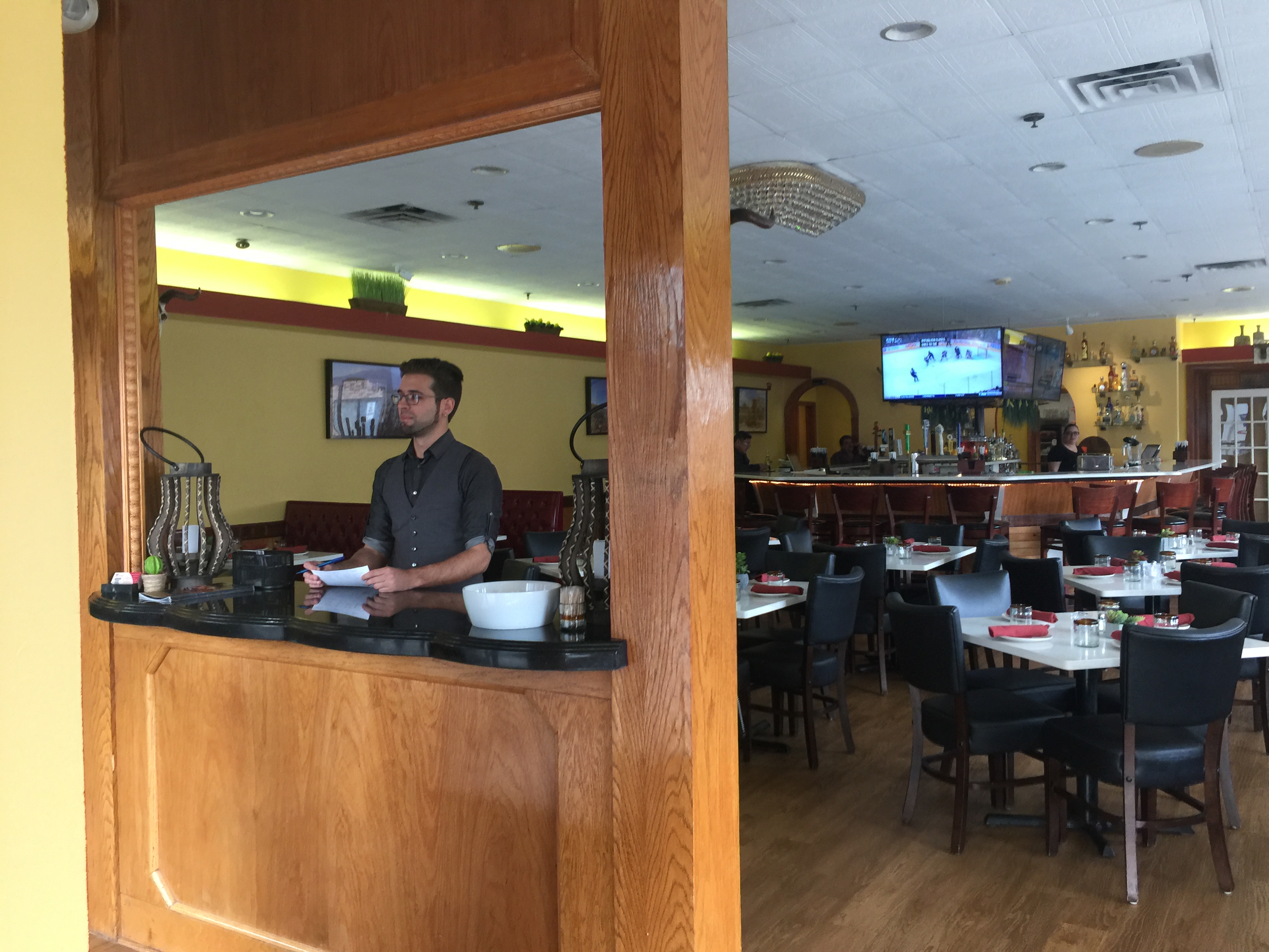 Inside 3 Amigos Bar and Grill. Photo taken by Jettle Tran Le The