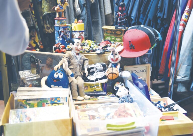 Fashion Fanatics Drown Fenway with Select Markets’ Monthly Vintage Fest